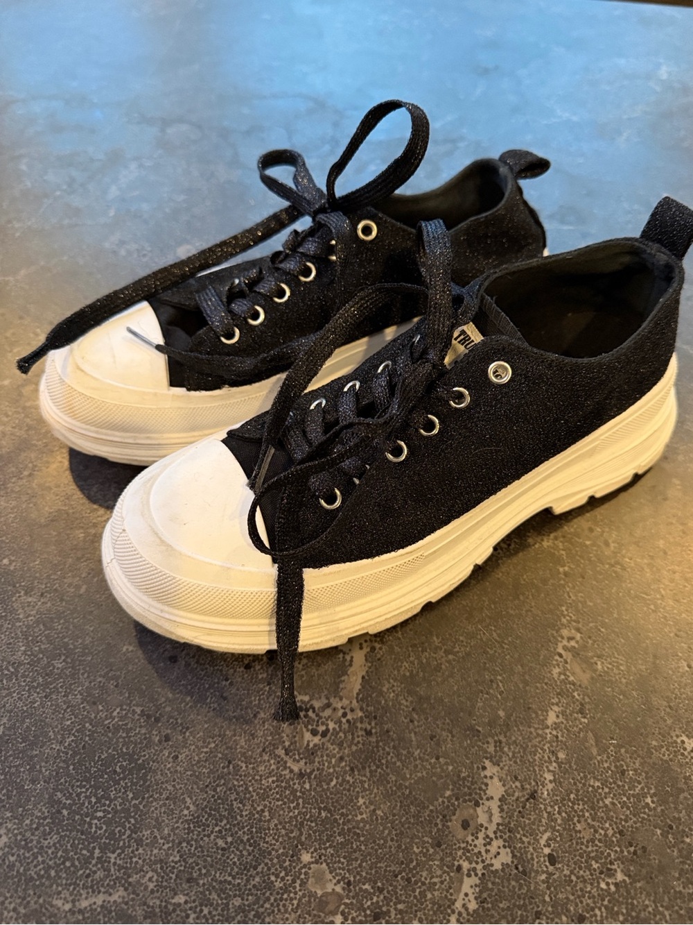 True Religion Shoes Janis Womens Size 7.5 Black Sneakers Sparkle Chuck Sole